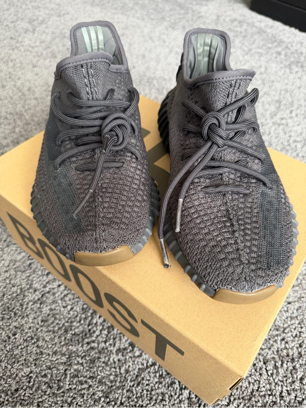 Authentic Adidas Yeezy Boost 350 V2 Cinder FY2903 Sneakers | Size 6.5 | EUC